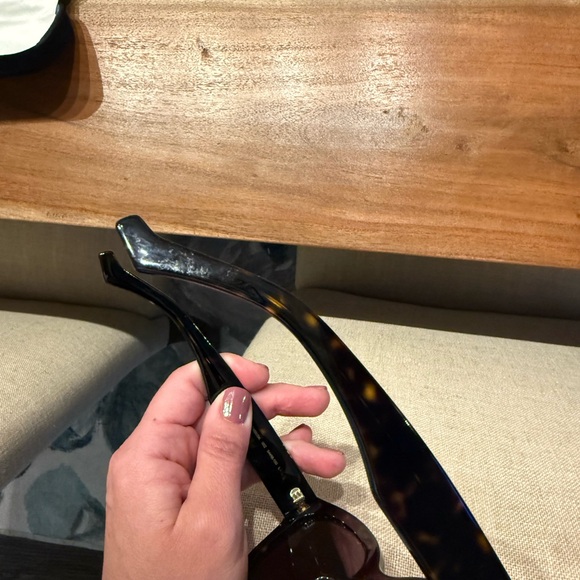 Gucci Women\'s Tortoise Shell Sunglasses main image 4